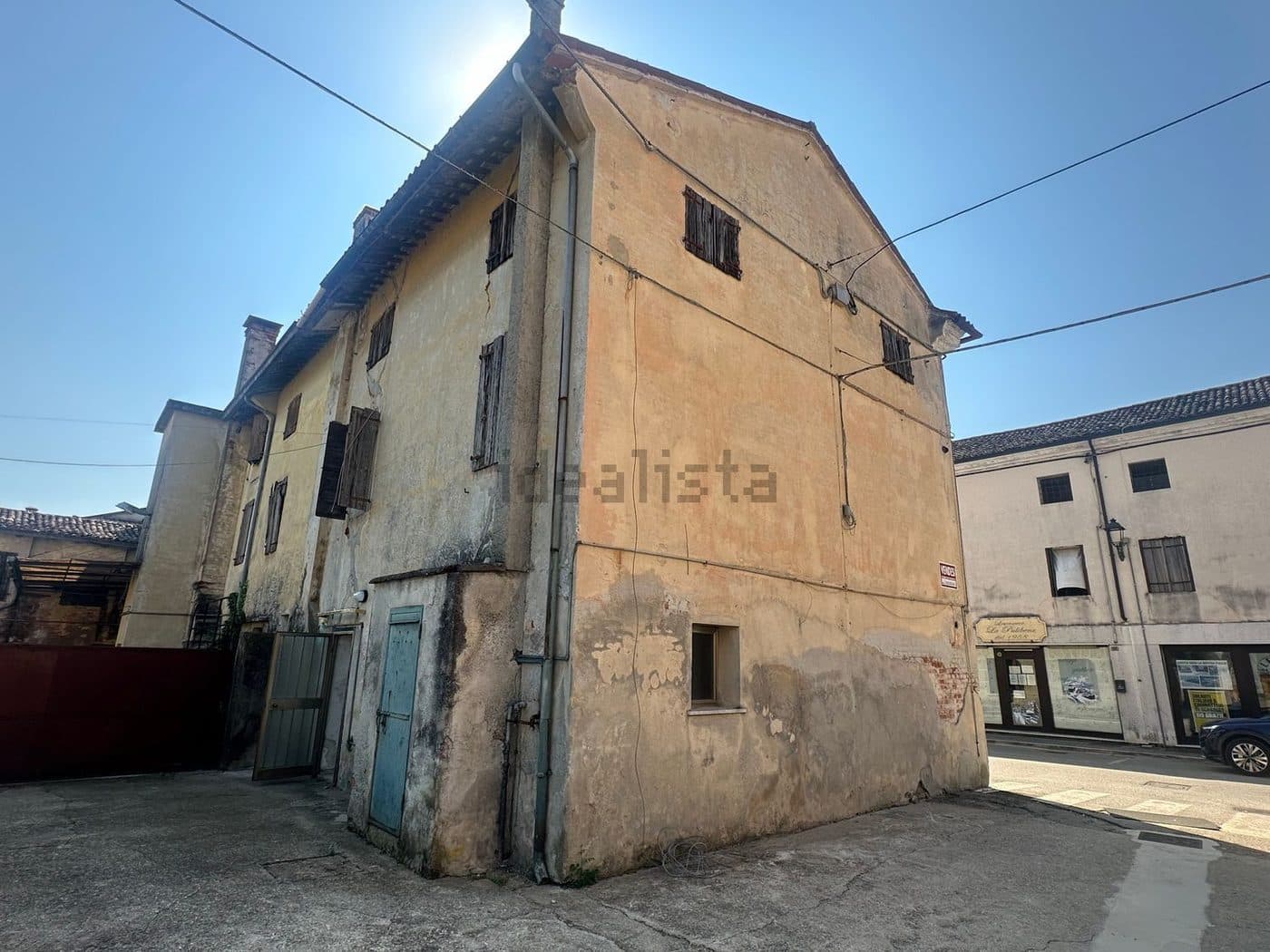 Villetta a schiera da ristrutturare a Rossano Veneto, centro storico — foto 1